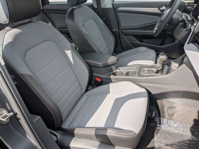 New 2026 Volkswagen Jetta SE FWD image 30