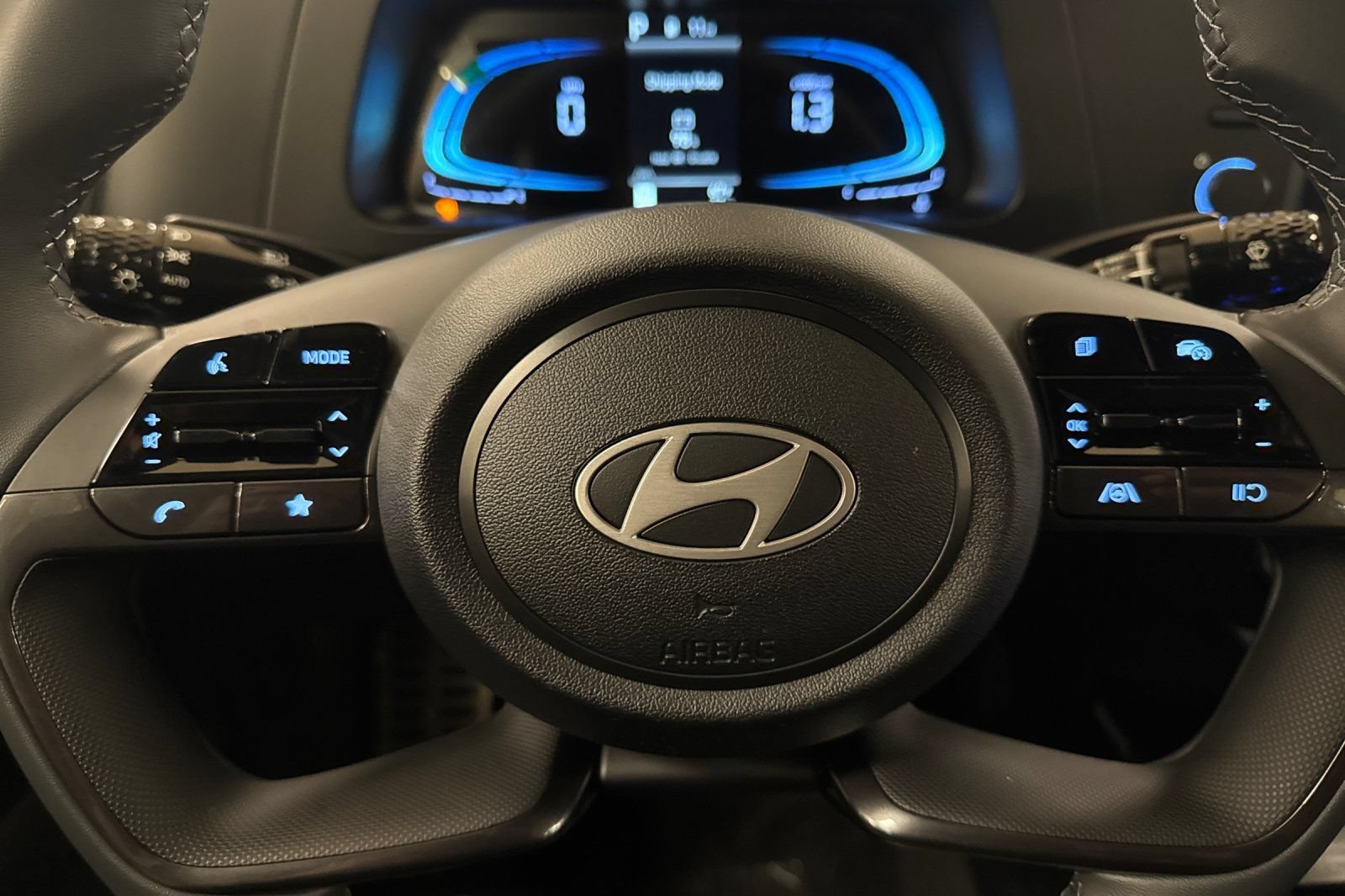 New 2026 Hyundai Elantra Sport FWD image 22