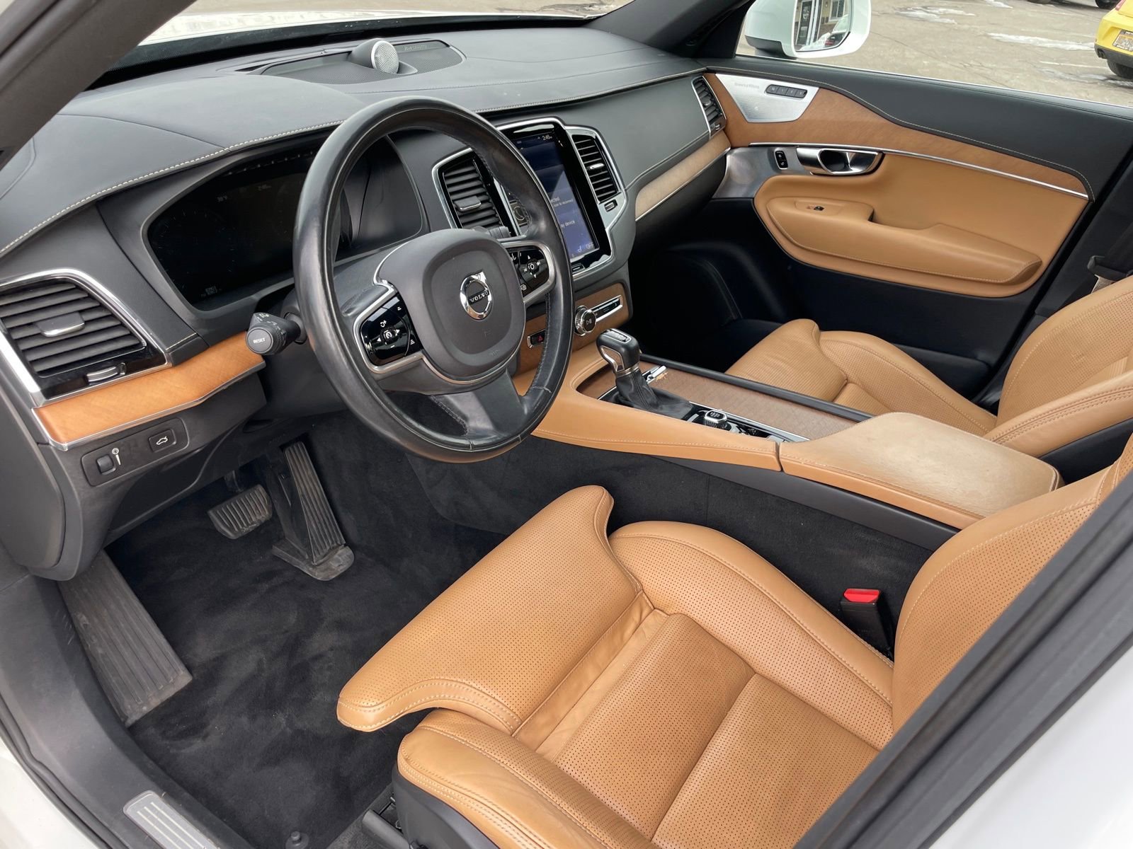 Used 2018 Volvo XC90 T6 Inscription w/ Convenience Package image 25