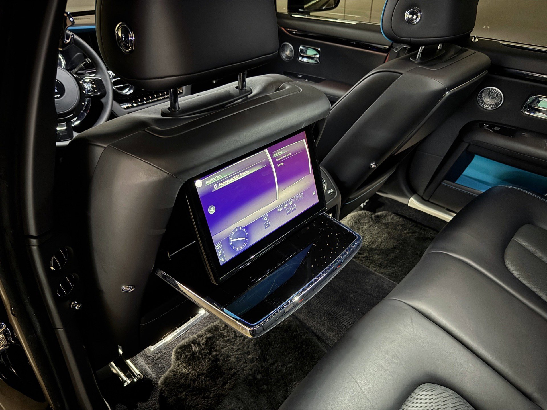 Used 2022 Rolls-Royce Ghost w/ Ghost Package image 27