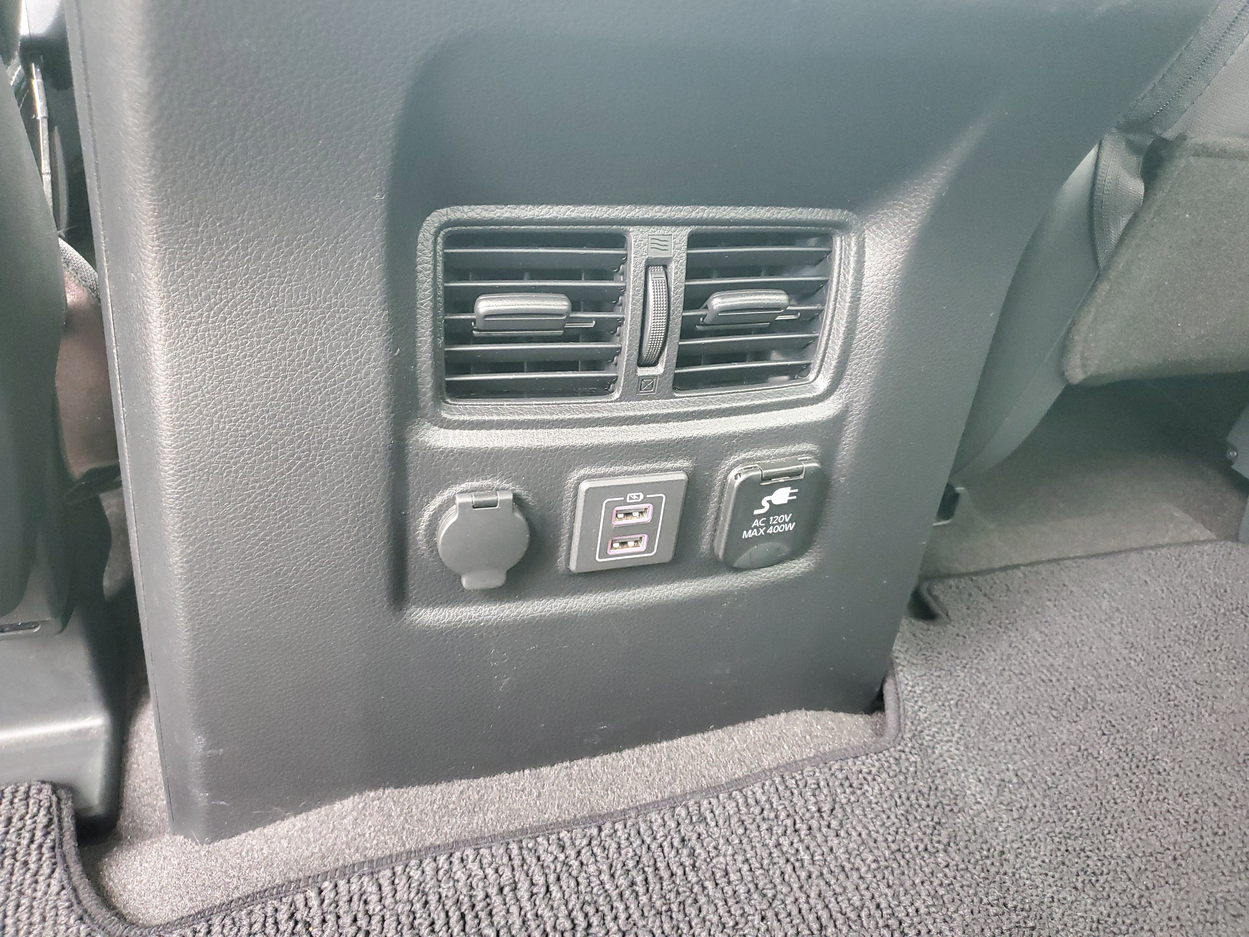 Used 2021 Nissan Titan SV w/ SV Convenience Package RWD image 10