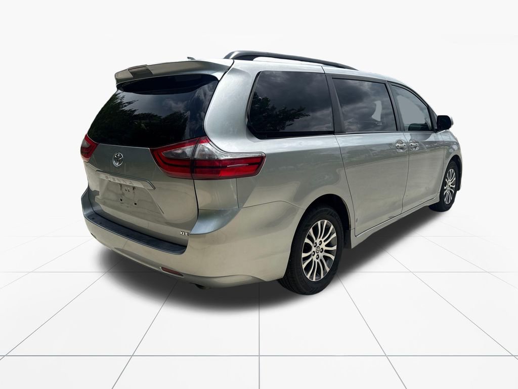 Used 2020 Toyota Sienna XLE FWD image 8