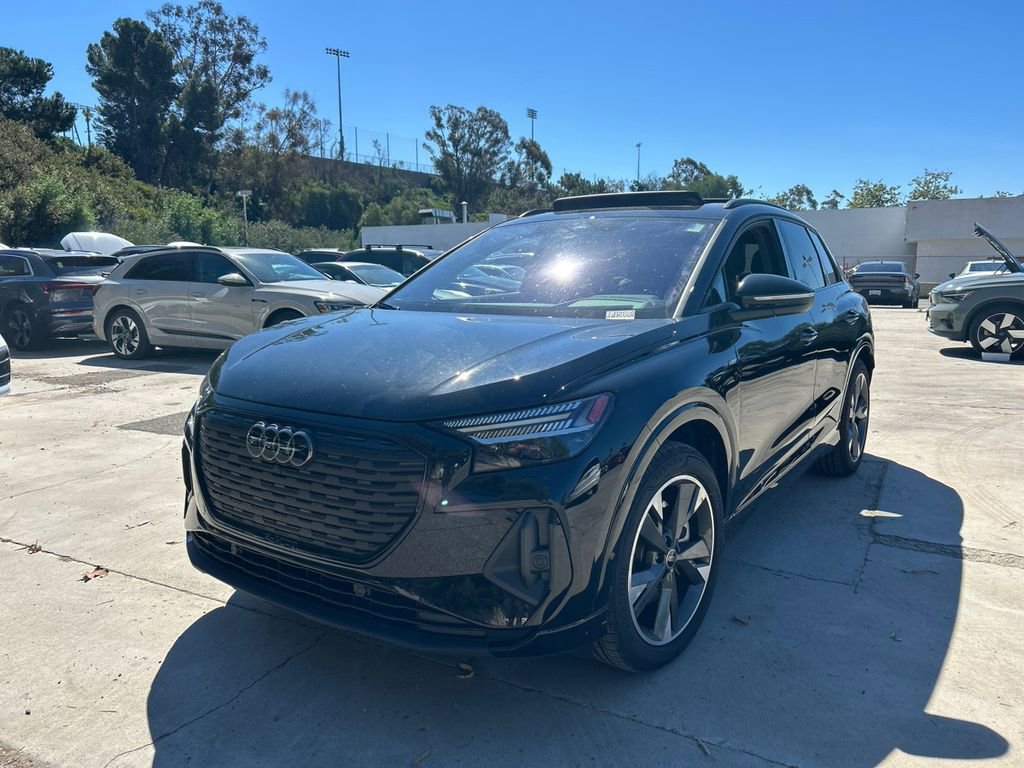 Used 2024 Audi Q4 e-tron Prestige w/ Black Optic Package image 3