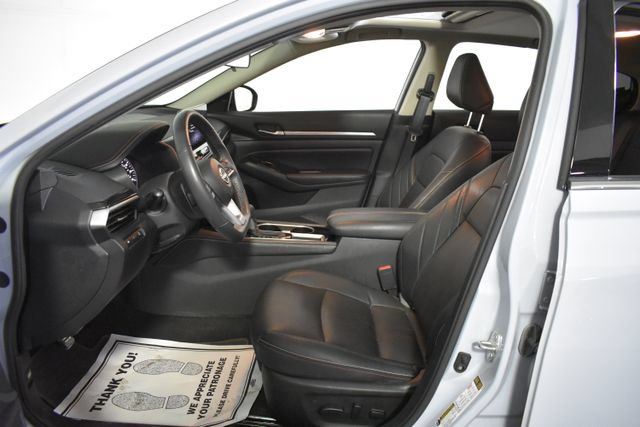 Certified 2024 Nissan Altima 2.5 SR w/ SR Premium Package FWD image 11