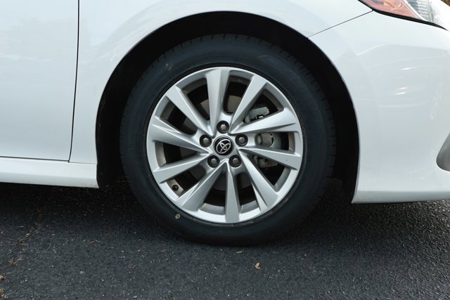 Used 2024 Toyota Camry LE FWD image 5