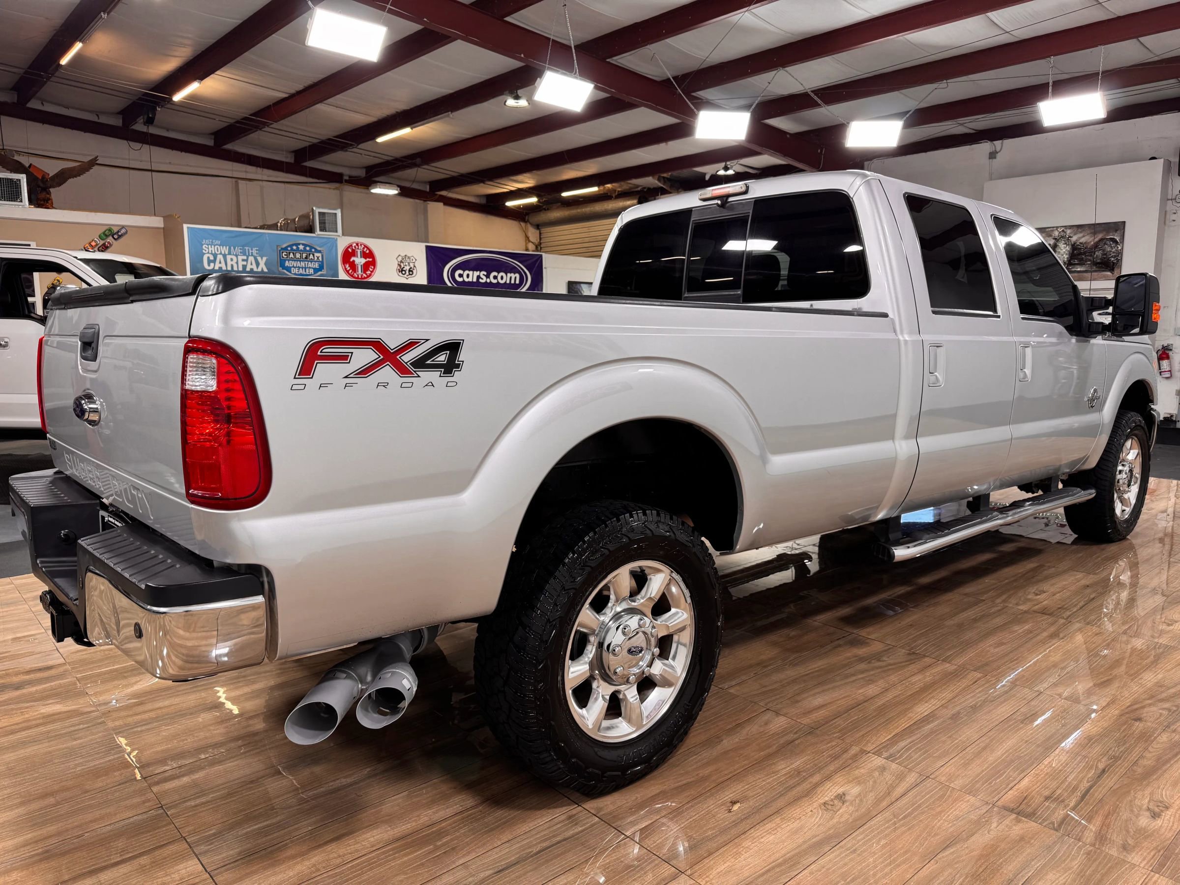 Used 2015 Ford F350 Lariat w/ Lariat Ultimate Package image 5