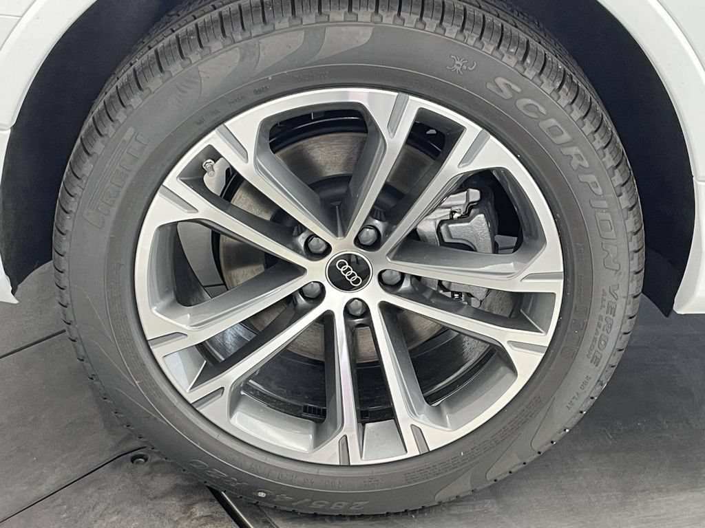 New 2026 Audi Q7 2.0T Premium AWD/4WD image 13