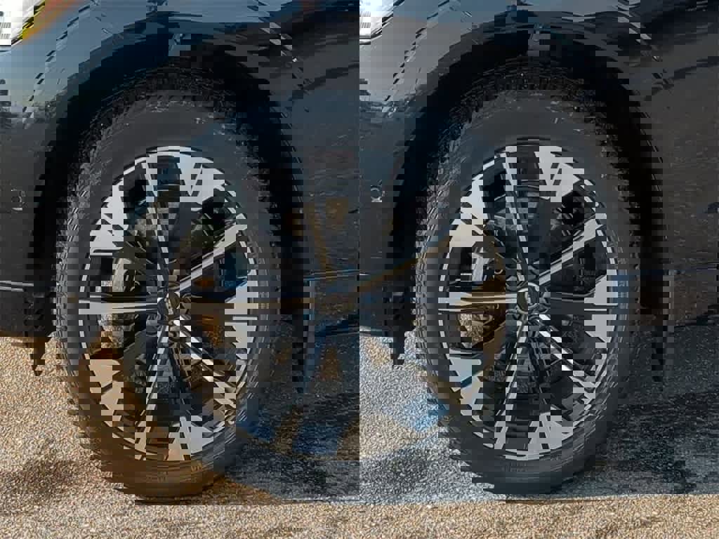 Used 2026 Volvo XC60 B5 Plus w/ Protection Package Premier image 13