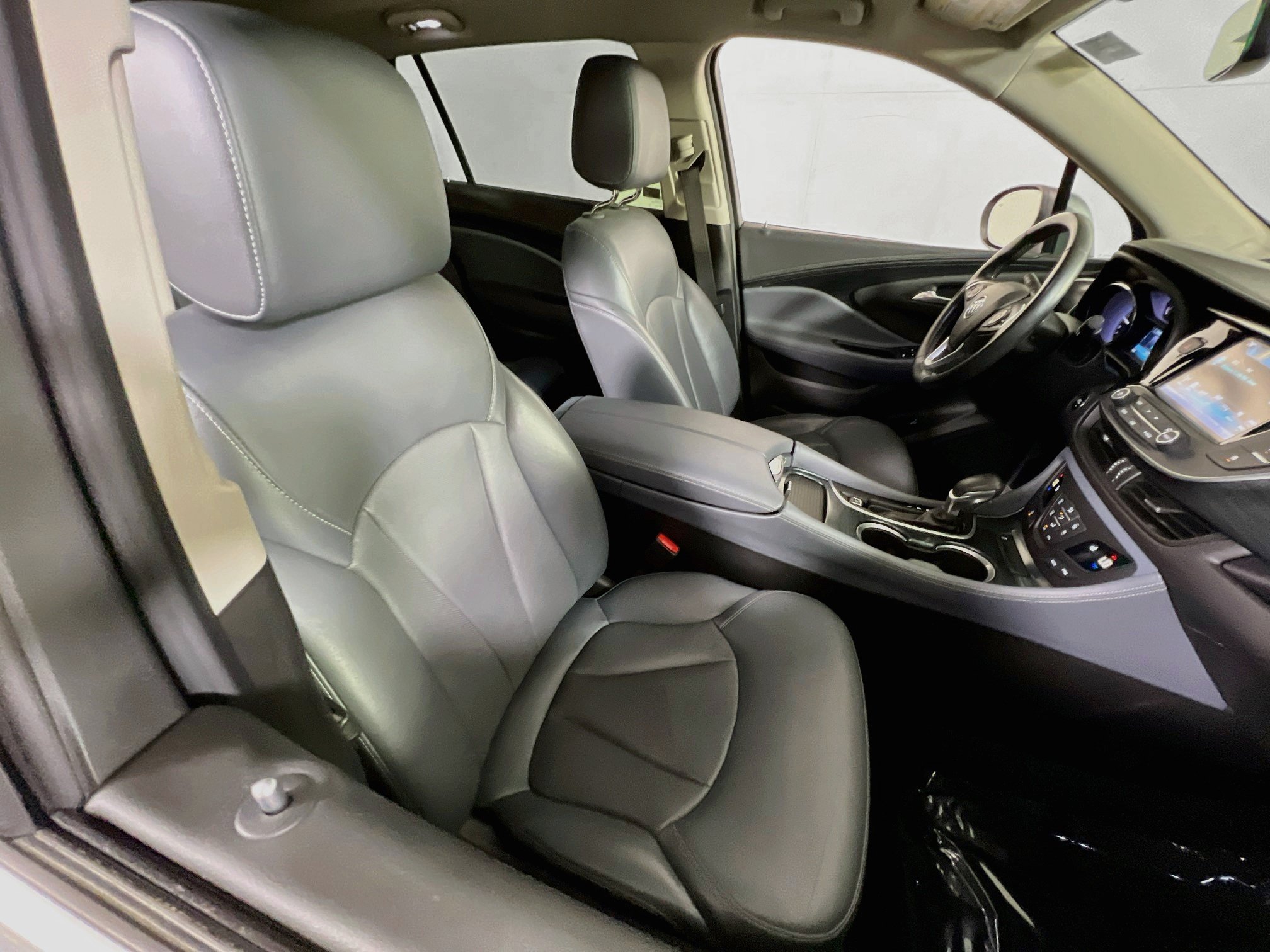 Used 2020 Buick Envision Essence AWD/4WD image 26