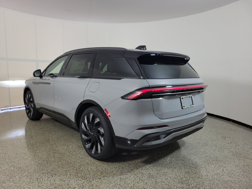 New 2026 Lincoln Nautilus Reserve w/ Jet Appearance Package AWD/4WD image 3