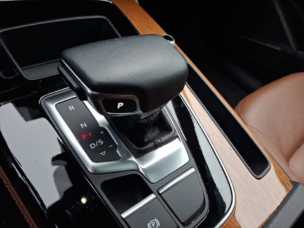 Certified 2023 Audi Q5 2.0T Premium Plus AWD/4WD image 16