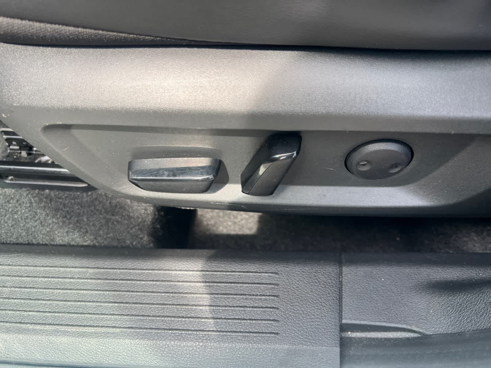 Certified 2021 Nissan Rogue SV w/ Premium Package FWD image 19