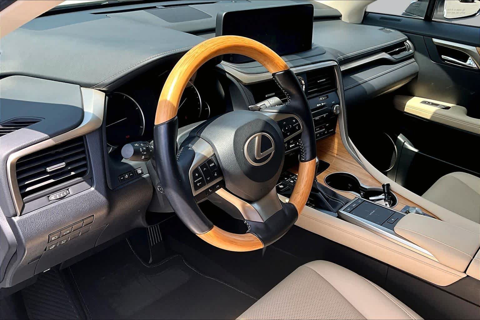 Used 2022 Lexus RX 350L FWD w/ Premium Package image 18