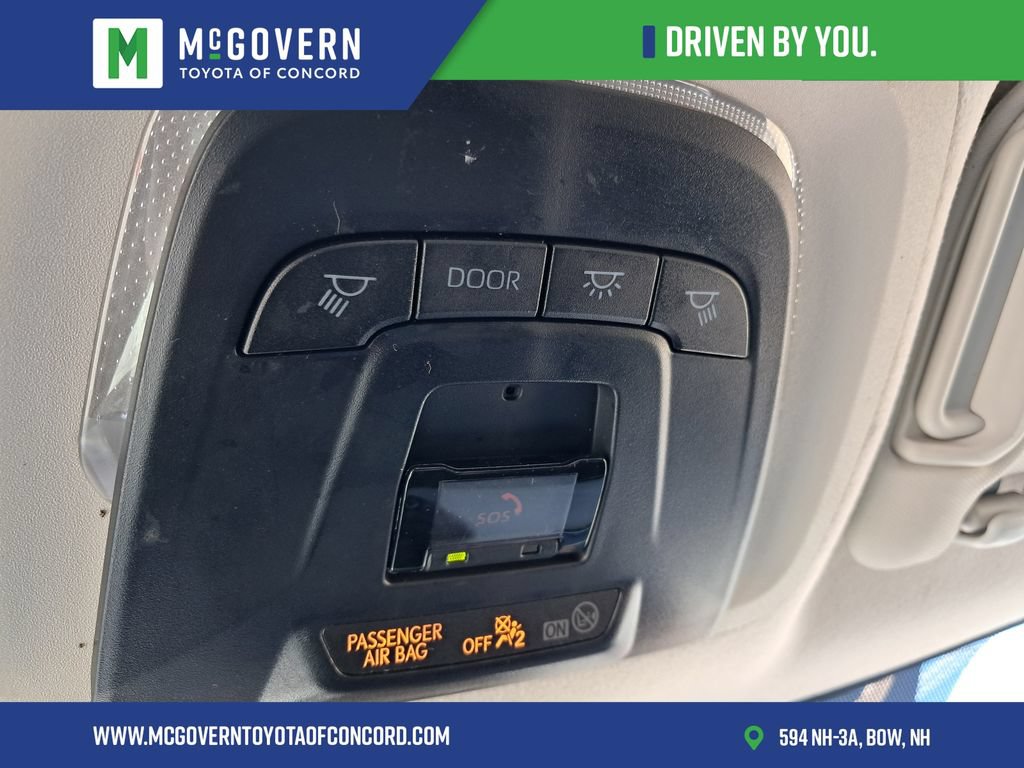 Used 2024 Toyota Corolla LE w/ LE Convenience Package FWD image 27