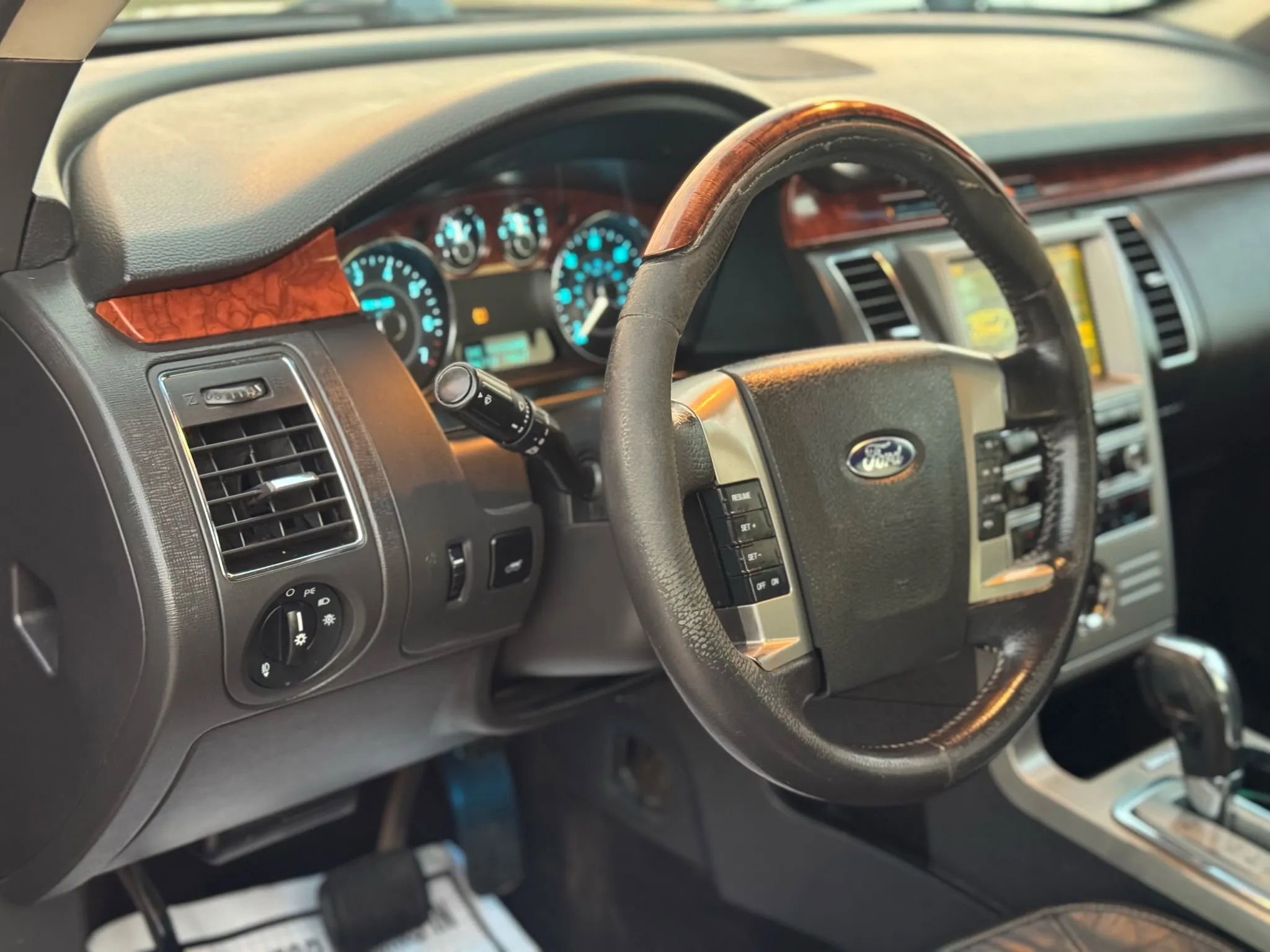 Used 2009 Ford Flex Limited image 30