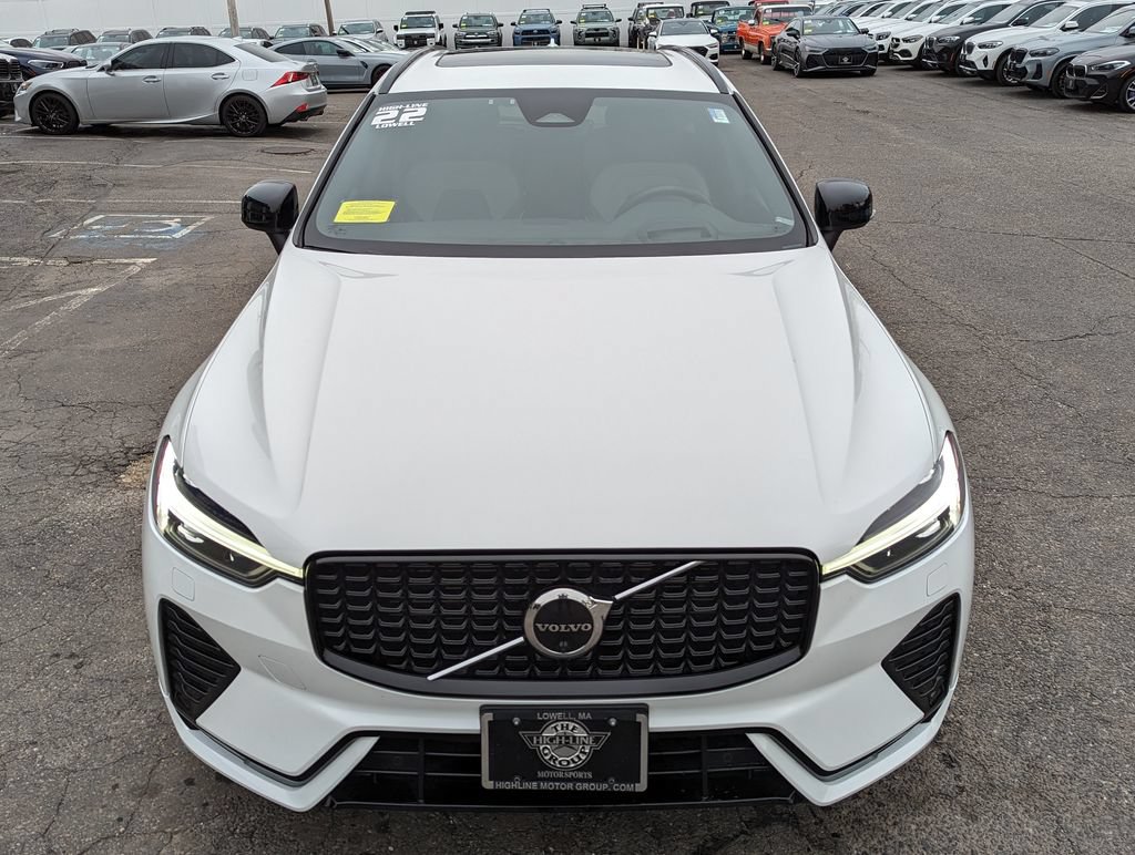 Used 2022 Volvo XC60 B5 R-Design w/ Advanced Package AWD/4WD image 3