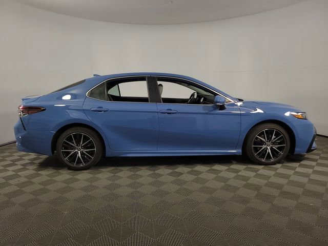 Used 2023 Toyota Camry SE image 10