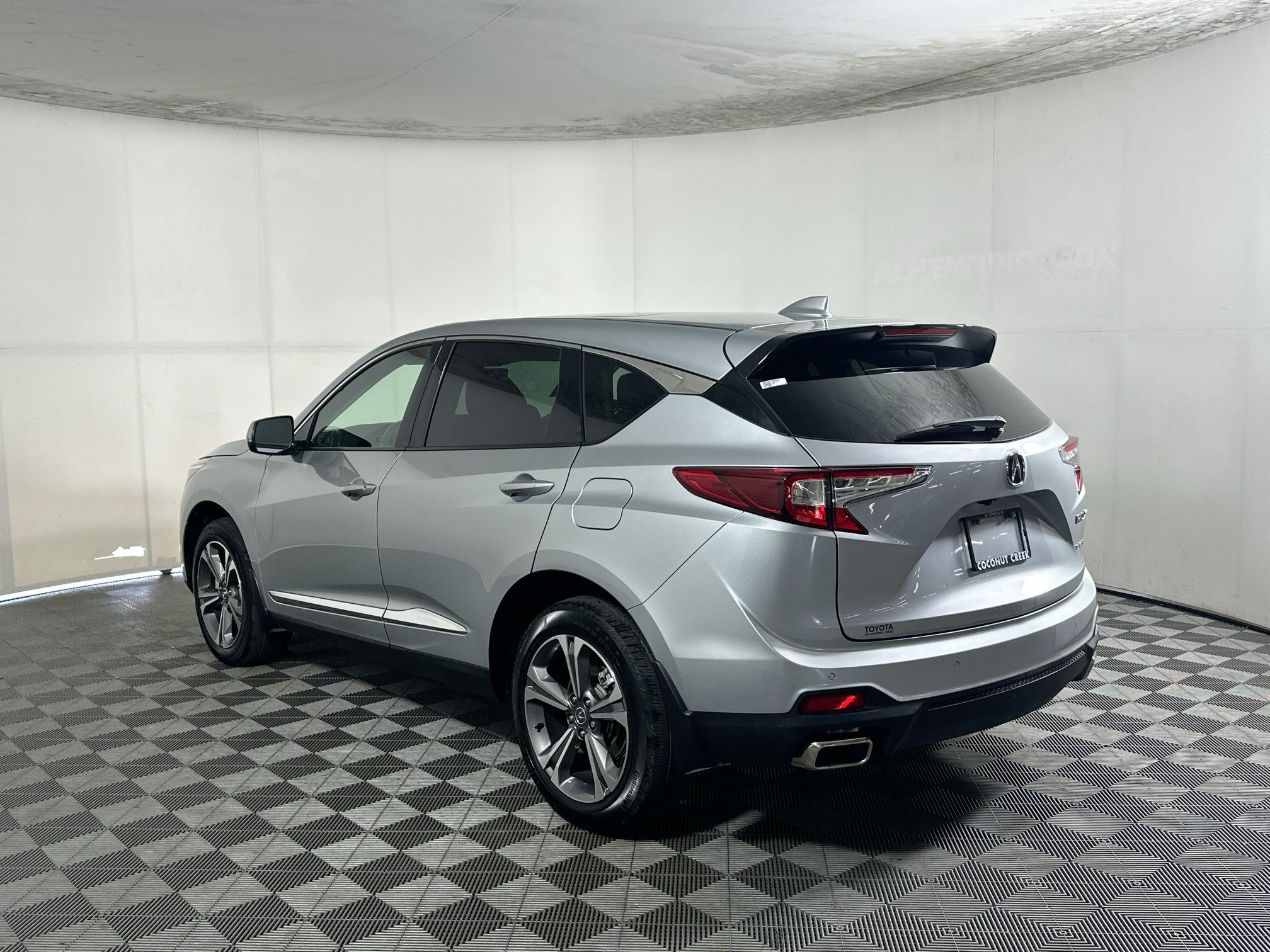 Used 2025 Acura RDX w/ Technology Package AWD/4WD image 5