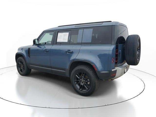 Used 2025 Land Rover Defender 110 S AWD/4WD image 4