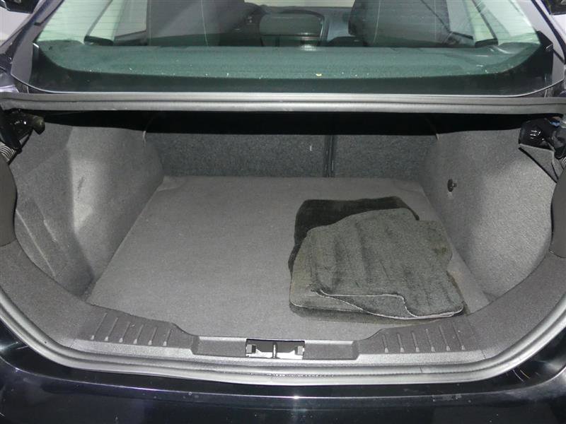 Used 2018 Ford Focus SE w/ SE Appearance Package image 9