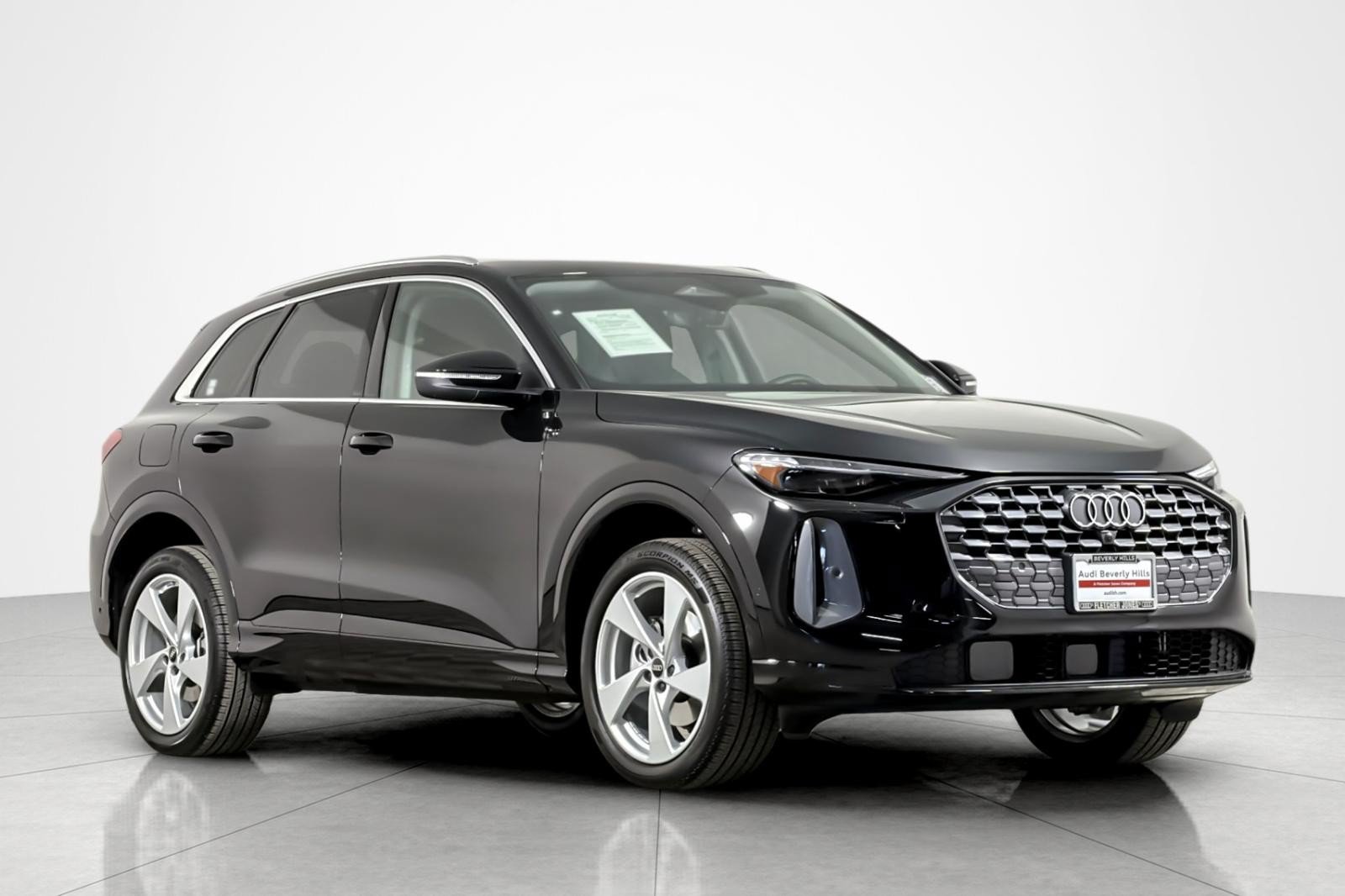 Used 2025 Audi Q5 Premium Plus w/ Premium Plus AWD/4WD image 7