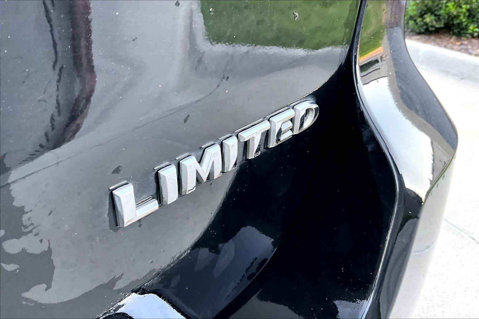 Used 2020 Jeep Grand Cherokee Limited w/ Luxury Group II RWD image 9