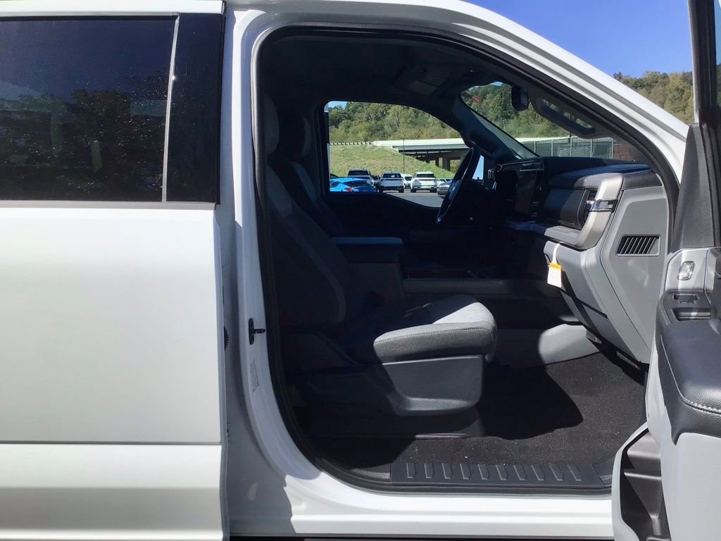 New 2026 Ford F250 XLT w/ XLT Premium Package image 30
