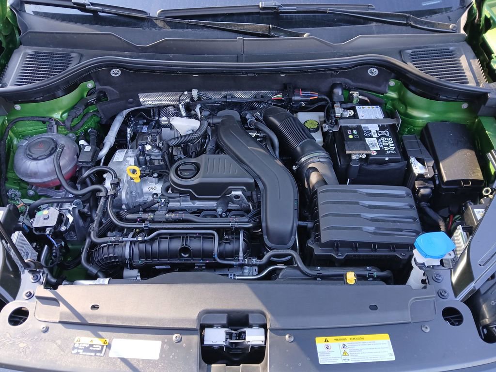 New 2026 Volkswagen Taos SE image 20