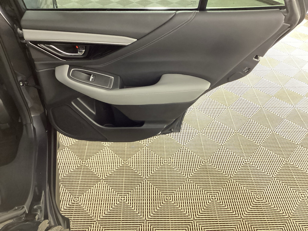 Used 2023 Subaru Outback Limited image 12