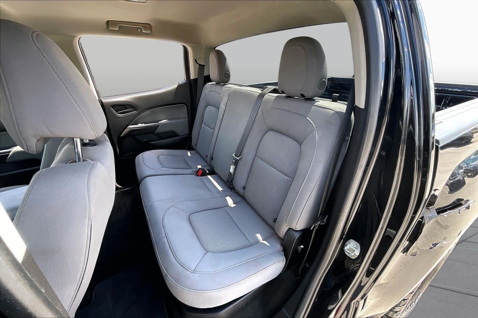 Used 2017 GMC Canyon 2WD Crew Cab w/ Convenience Package image 17
