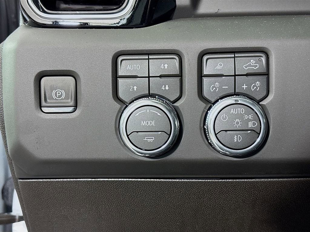 New 2026 GMC Sierra 3500 Denali w/ Denali Reserve Package image 10