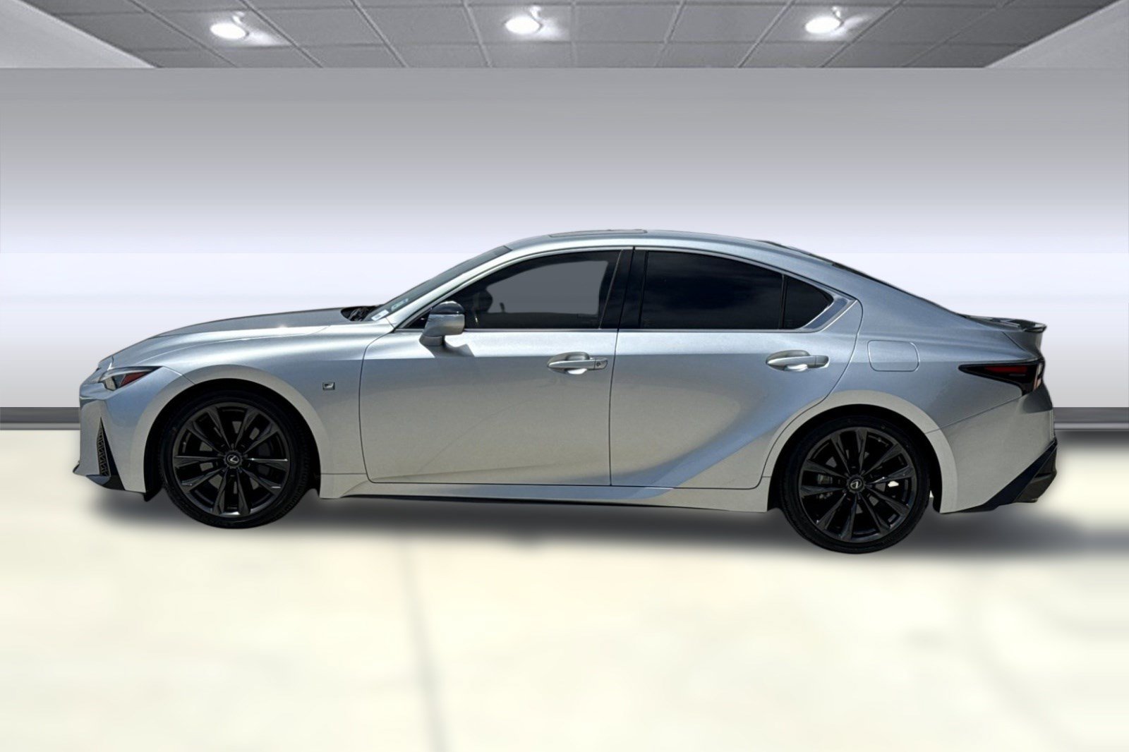 Used 2021 Lexus IS 350 F Sport RWD image 2