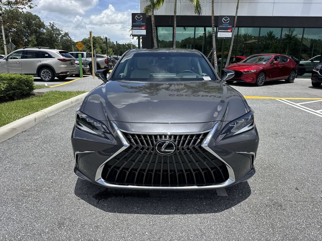 Used 2024 Lexus ES 300h Ultra Luxury w/ Accessory Package (Z2) FWD image 8