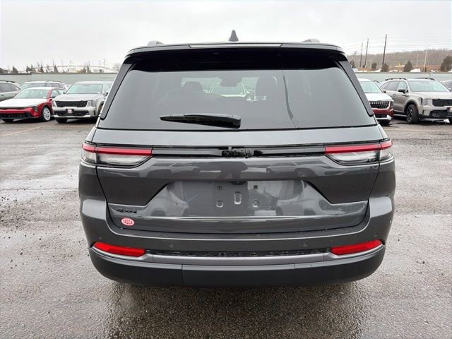 New 2026 Jeep Grand Cherokee Altitude image 4