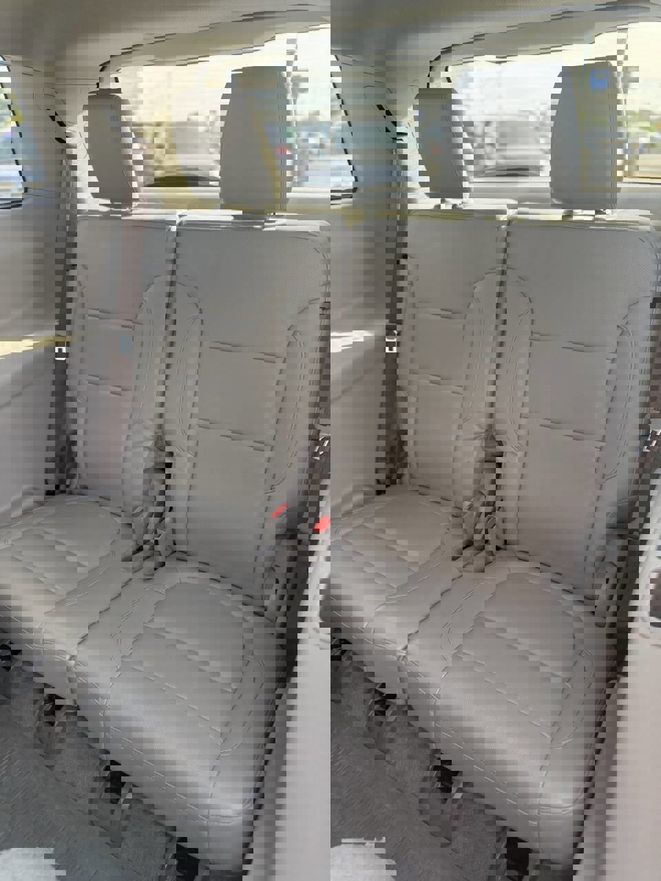 Used 2019 GMC Acadia SLT w/ LPO, Floor Liner Package image 12