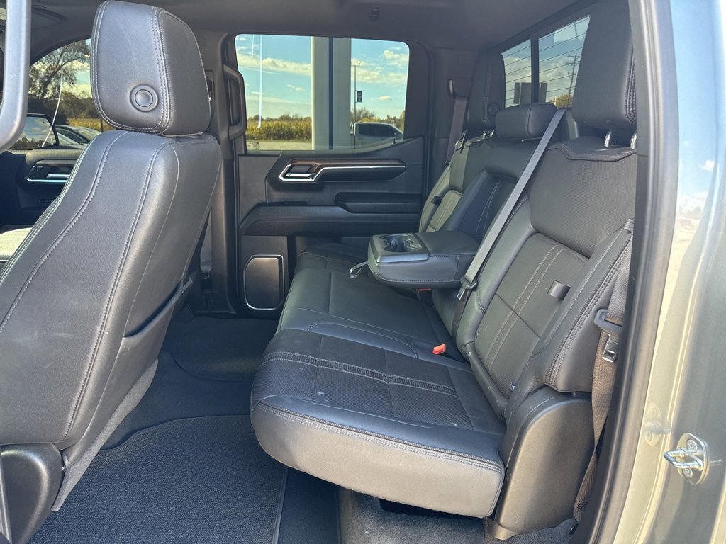 Used 2024 Chevrolet Silverado 1500 High Country w/ Technology Package image 20