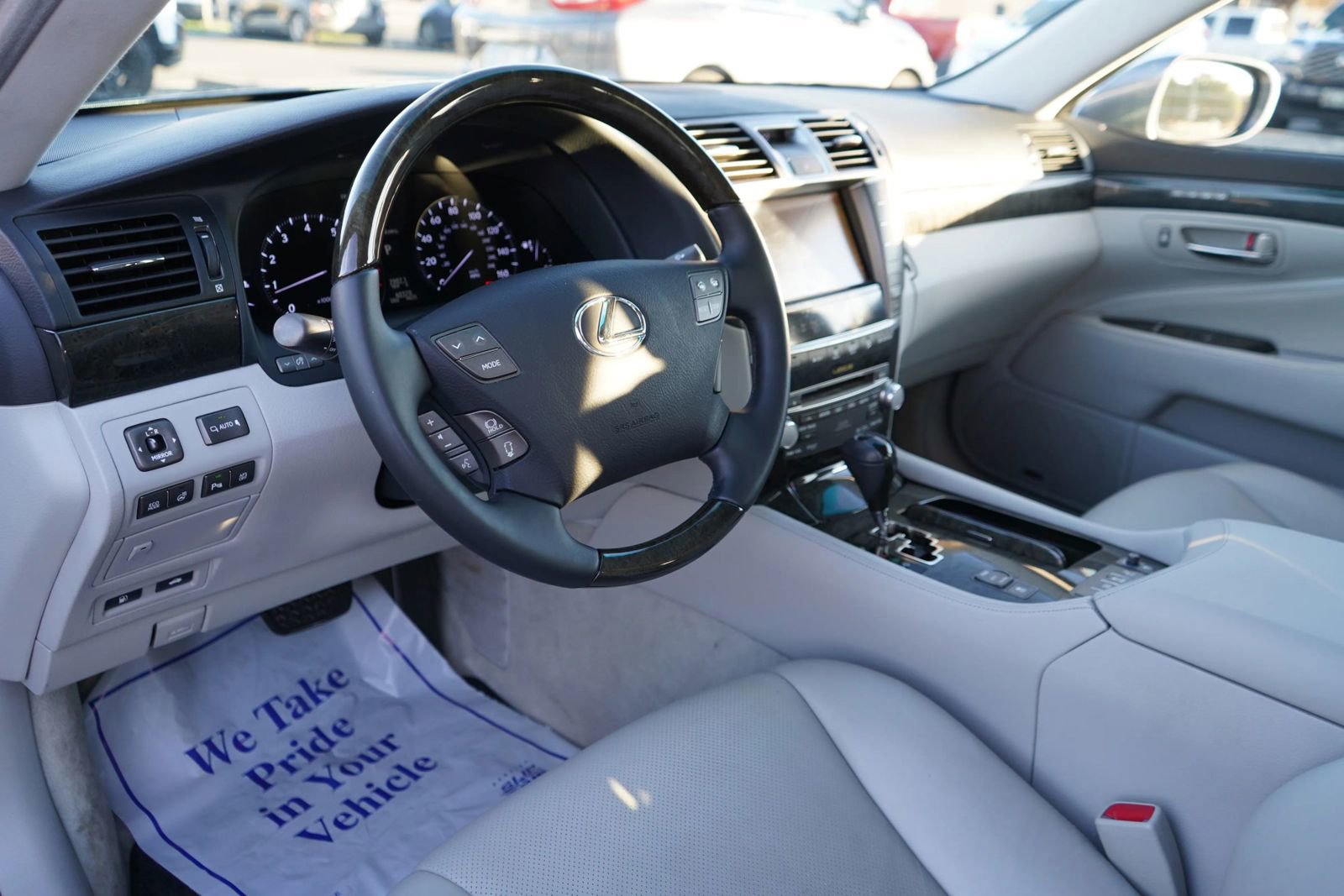 Used 2012 Lexus LS 460 image 8