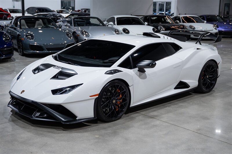Used 2022 Lamborghini Huracan STO RWD image 2