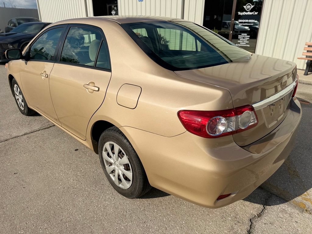 Used 2011 Toyota Corolla LE FWD image 3