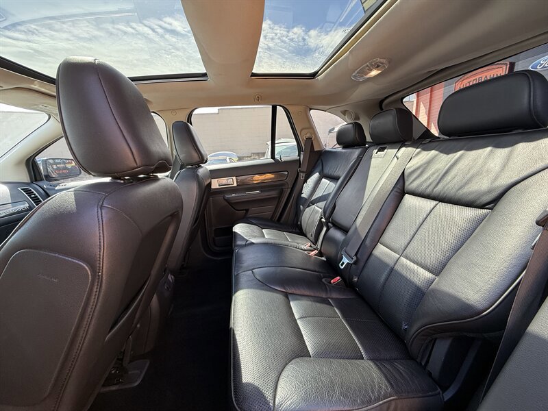 Used 2010 Lincoln MKX 2WD image 30