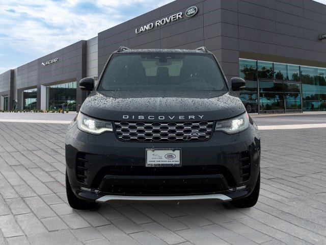 Certified 2026 Land Rover Discovery Limited Edition AWD/4WD image 8