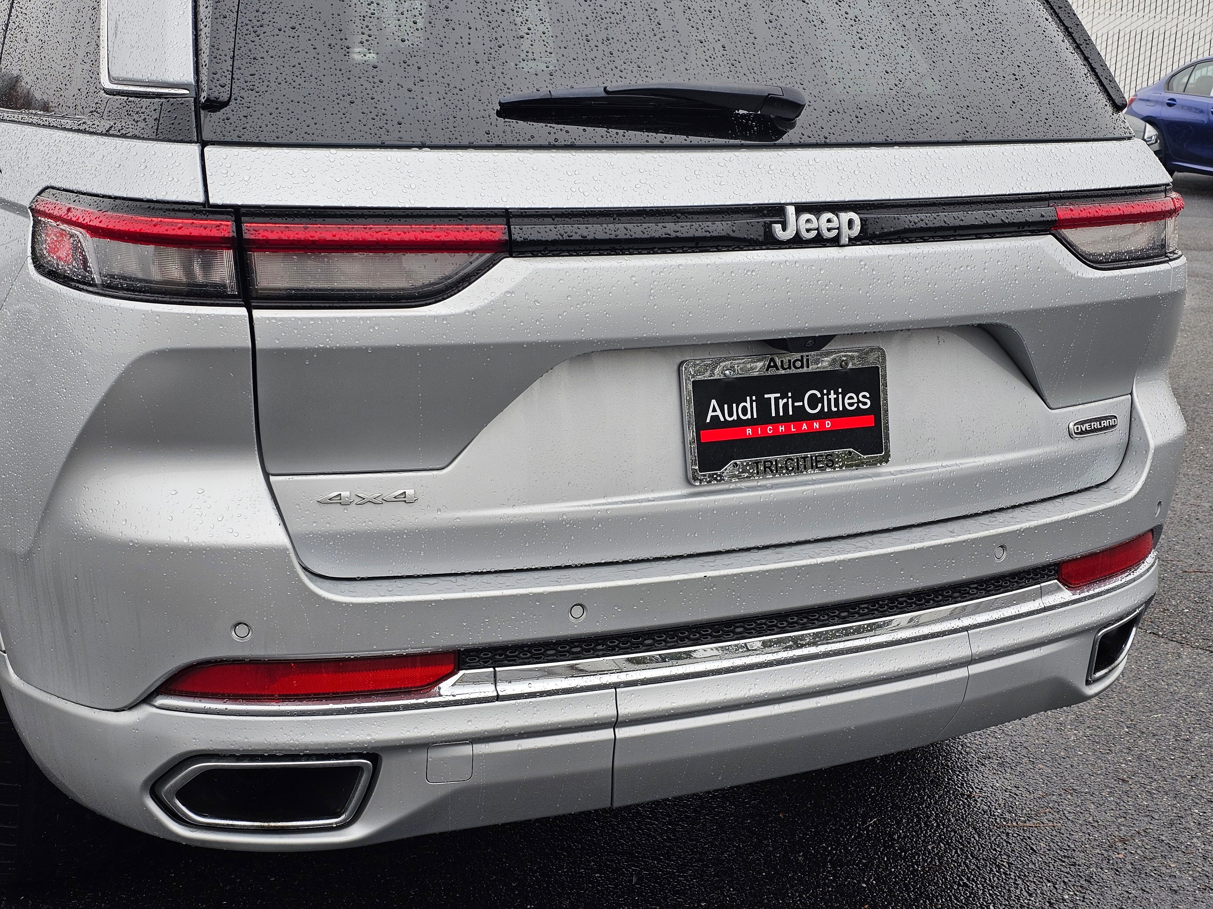 Used 2024 Jeep Grand Cherokee Overland image 7