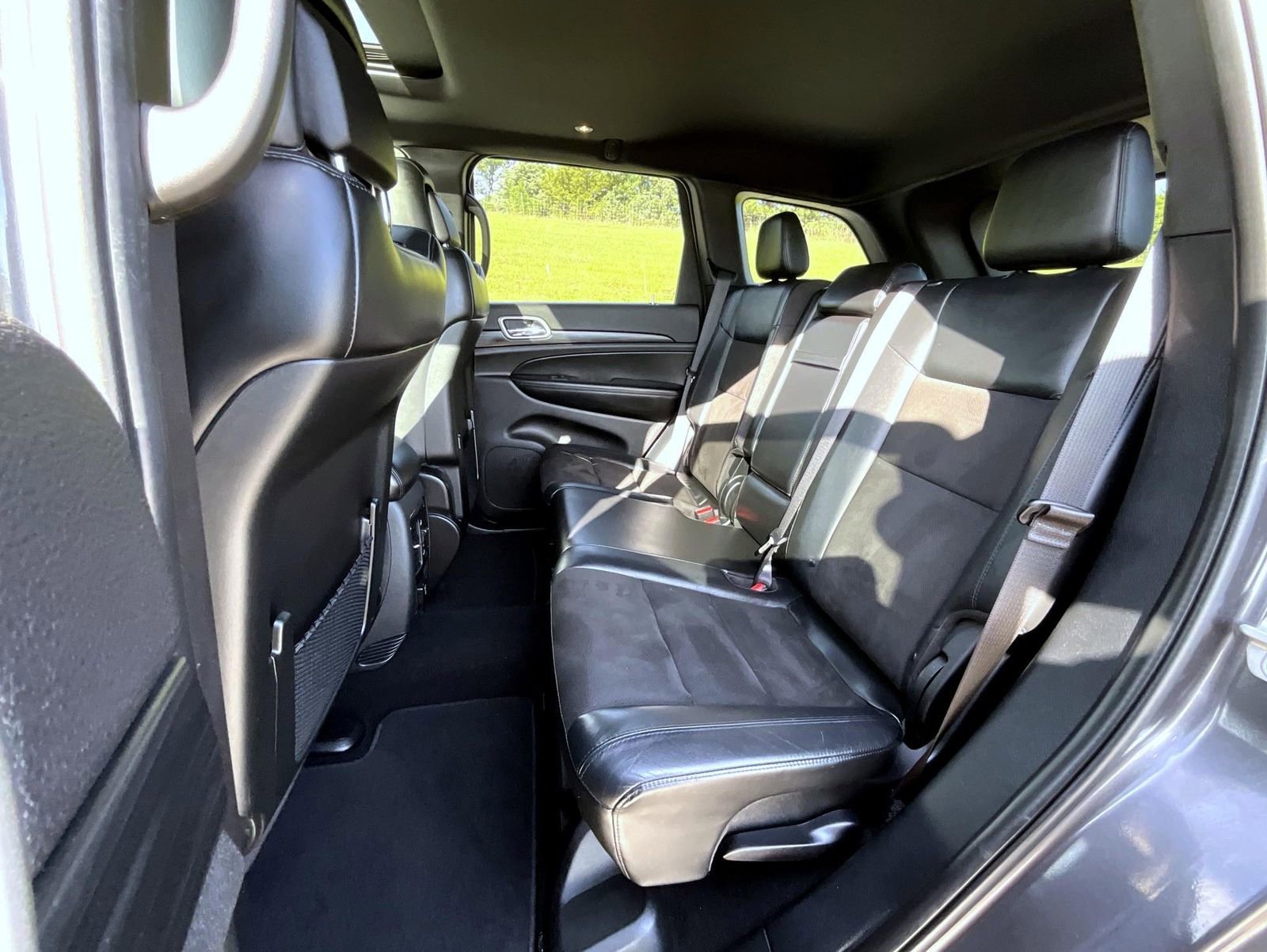 Used 2020 Jeep Grand Cherokee Altitude image 19