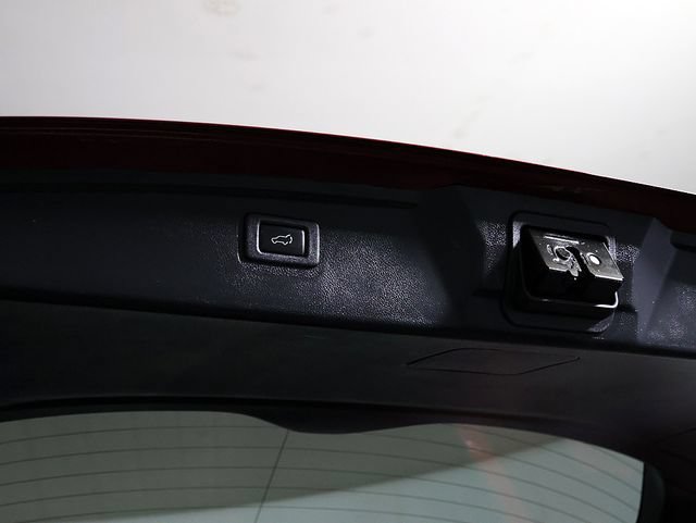 Used 2016 Subaru Outback 2.5i Premium AWD/4WD image 28