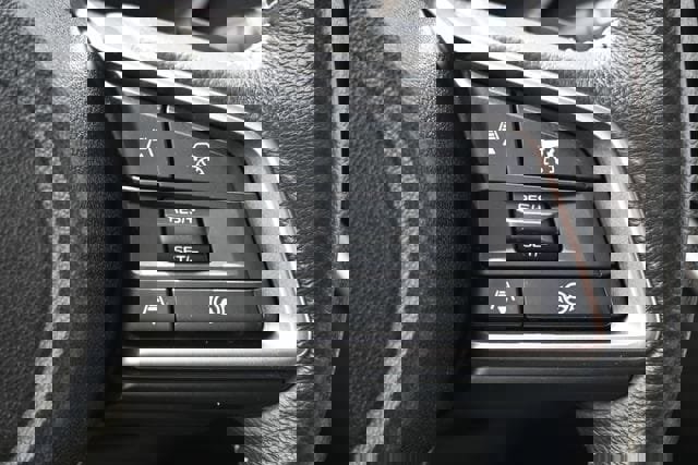 Used 2023 Subaru Ascent Premium w/ Convenience Package image 35