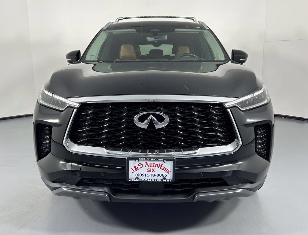 Used 2023 INFINITI QX60 Sensory w/ Vision Package AWD/4WD image 2