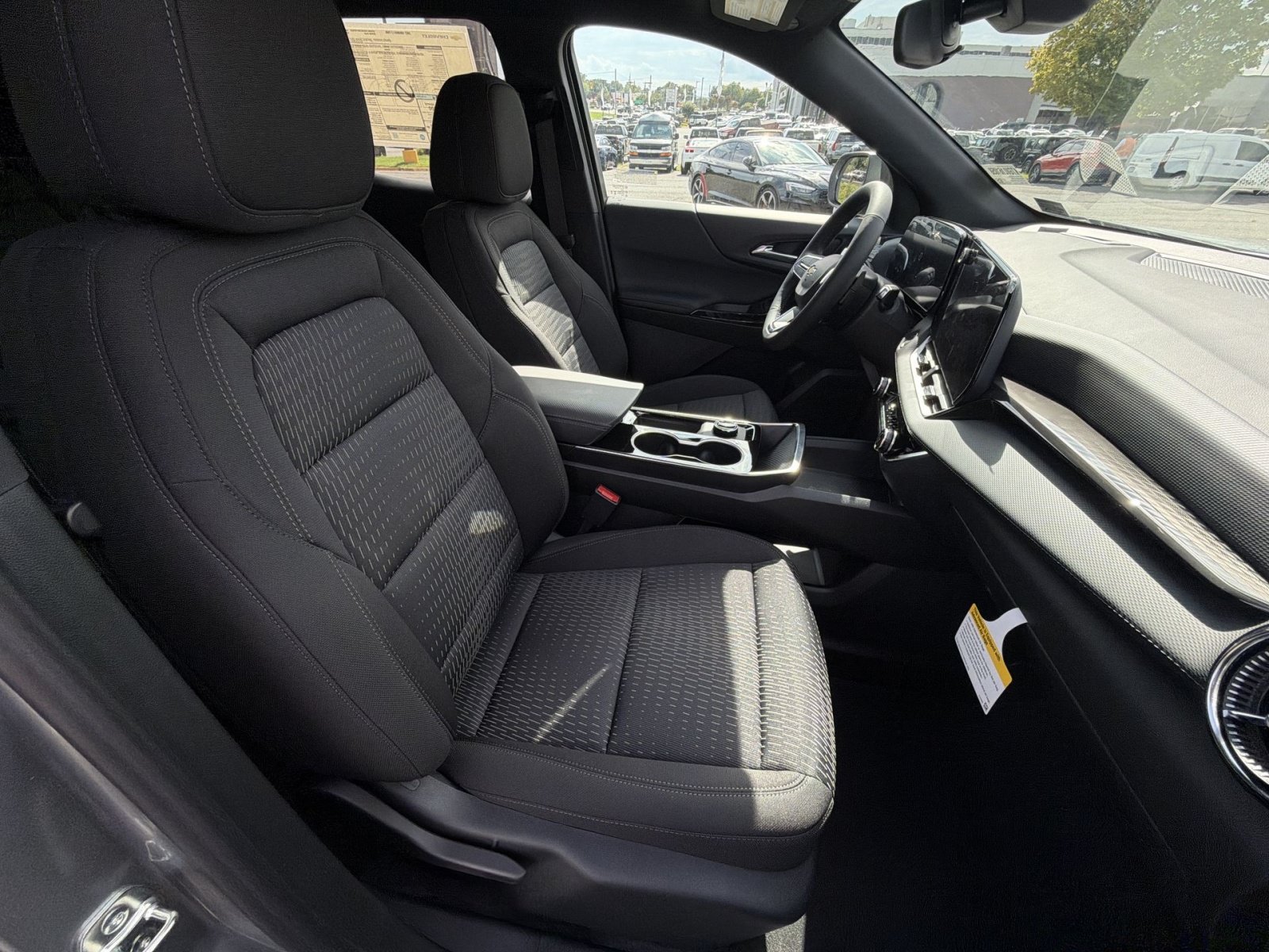 New 2027 Chevrolet Equinox LT FWD image 26
