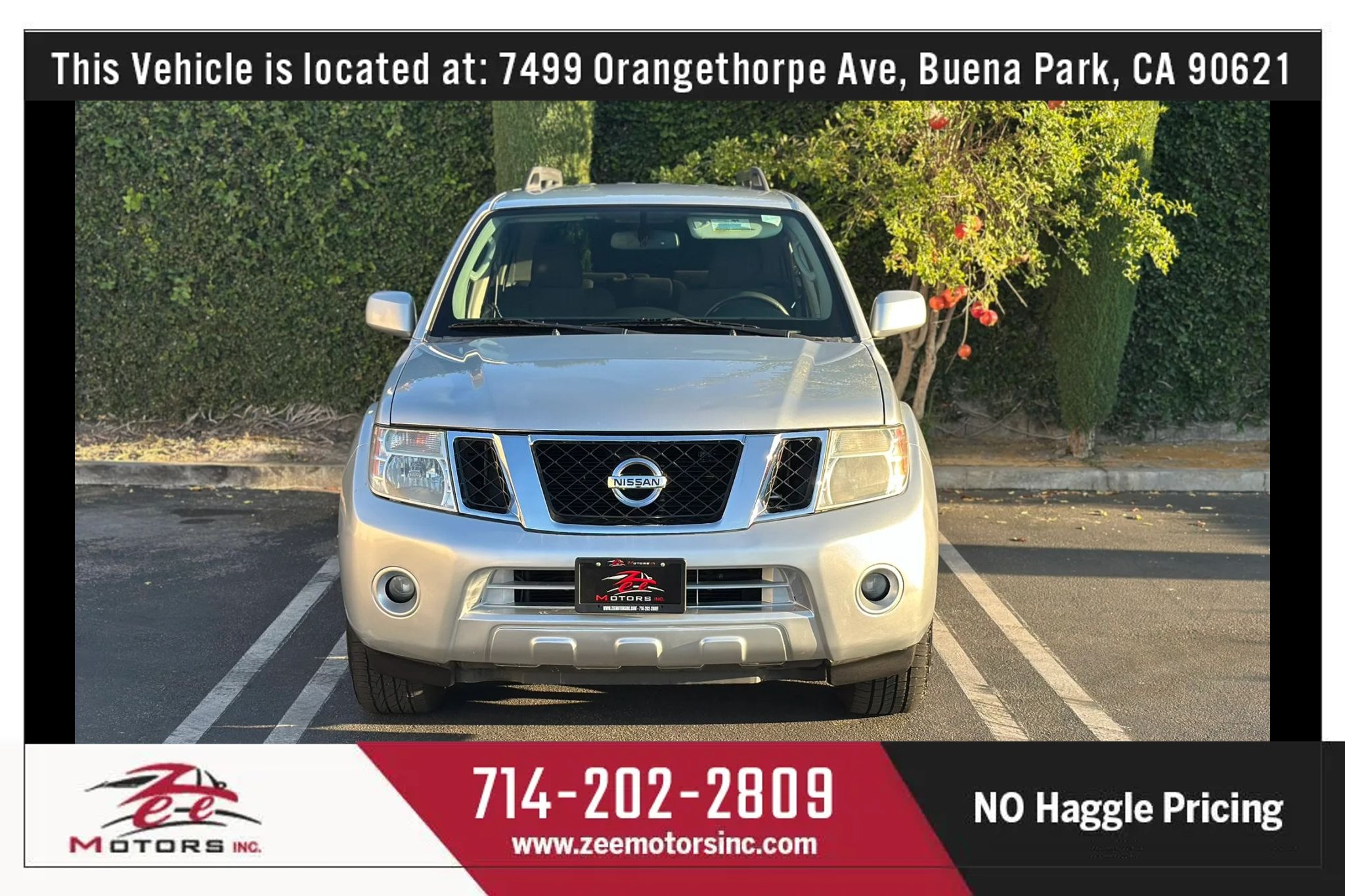 Used 2011 Nissan Pathfinder SV RWD image 3