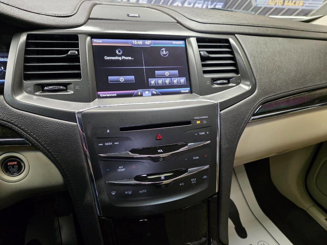 Used 2014 Lincoln MKS AWD w/ Equipment Group 201A image 23