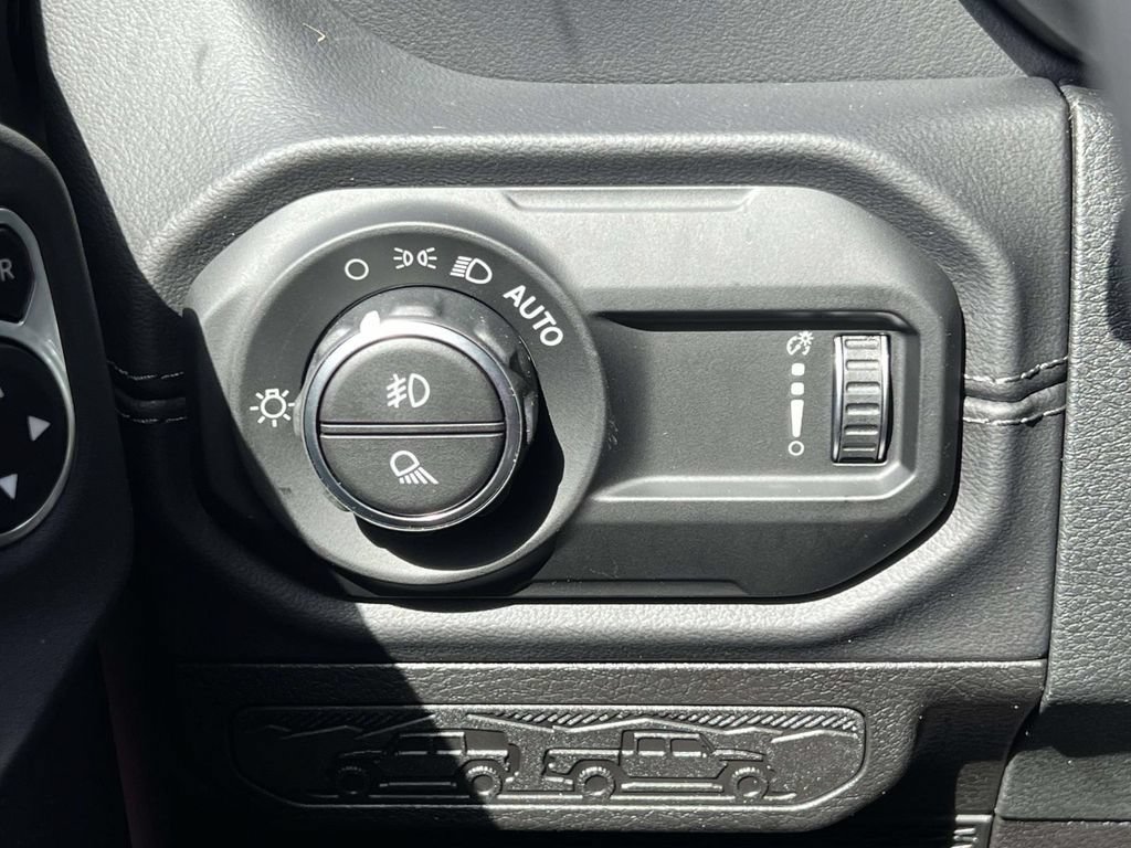 New 2026 Jeep Gladiator Sport AWD/4WD image 28
